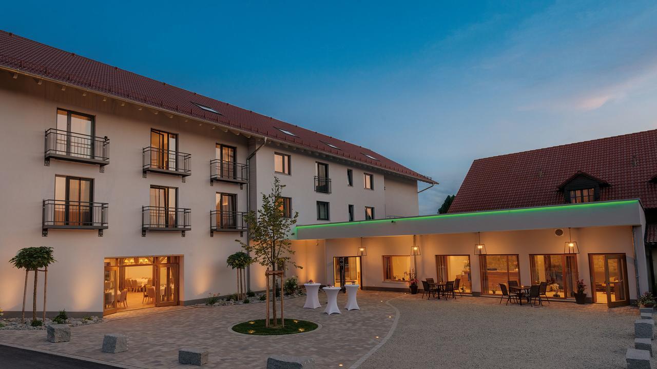 Gasthaus Forster Am See - Eching Bei Landshut エクステリア 写真
